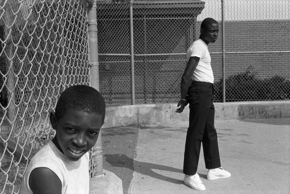 Dawoud Bey, “Two Boys at a Handball Court, Syracuse, NY,” 1985; courtesy the artist and Sean Kelly Gallery, Stephen Dallier Gallery, and Rena Bransten Gallery; © Dawoud Bey 